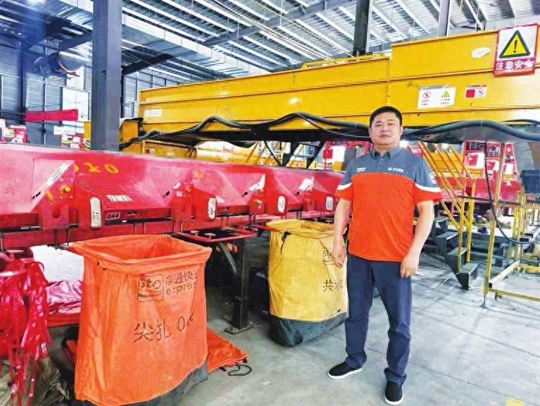 物流鋪就致富路 紮根鄉土守初心——記太原市優秀共產黨員周紫劍