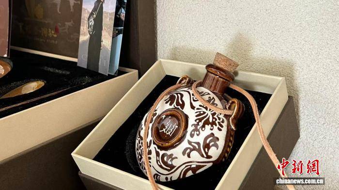 旅遊旺季催熱非遺體驗 西夏瓷“新品”走進年輕人日常