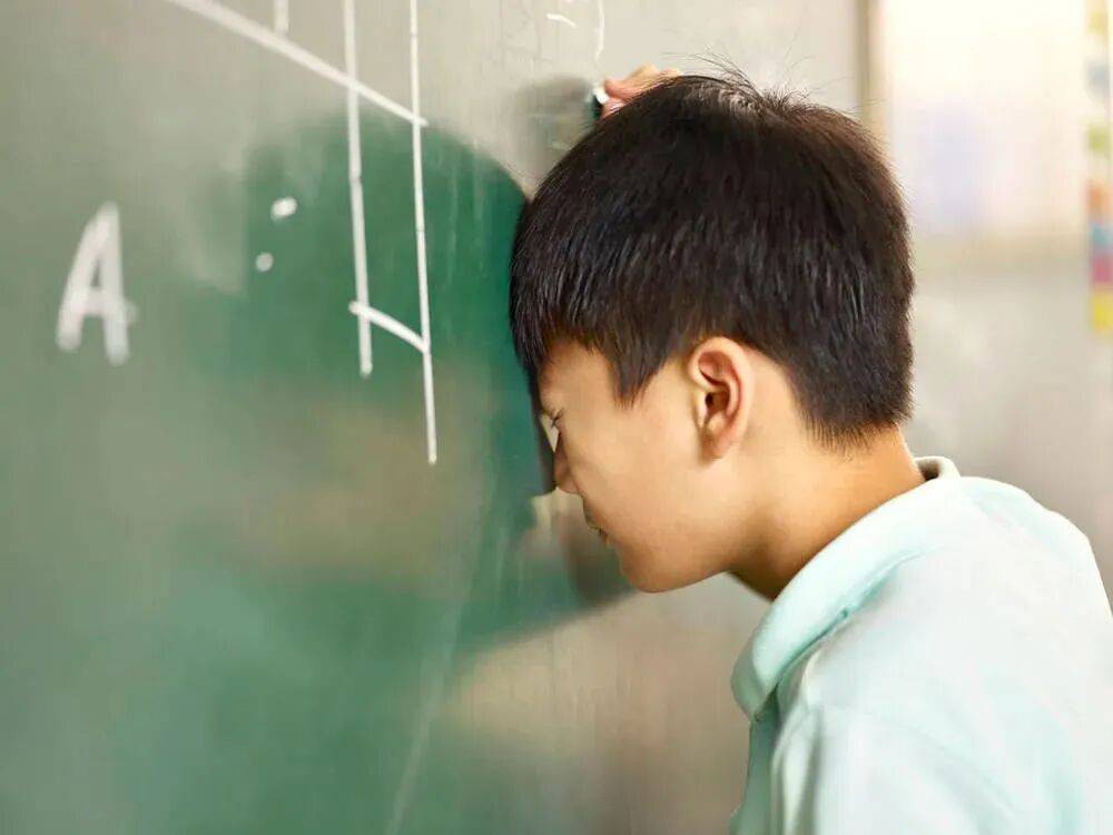 原創真正拖垮一個家庭的，從來不是貧窮，而是不會教育孩子