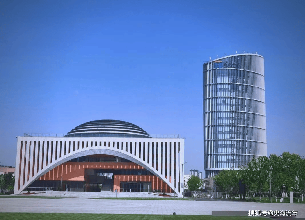 原創面臨嚴峻挑戰！投資數百億辦大學，學費低廉，回報週期漫長