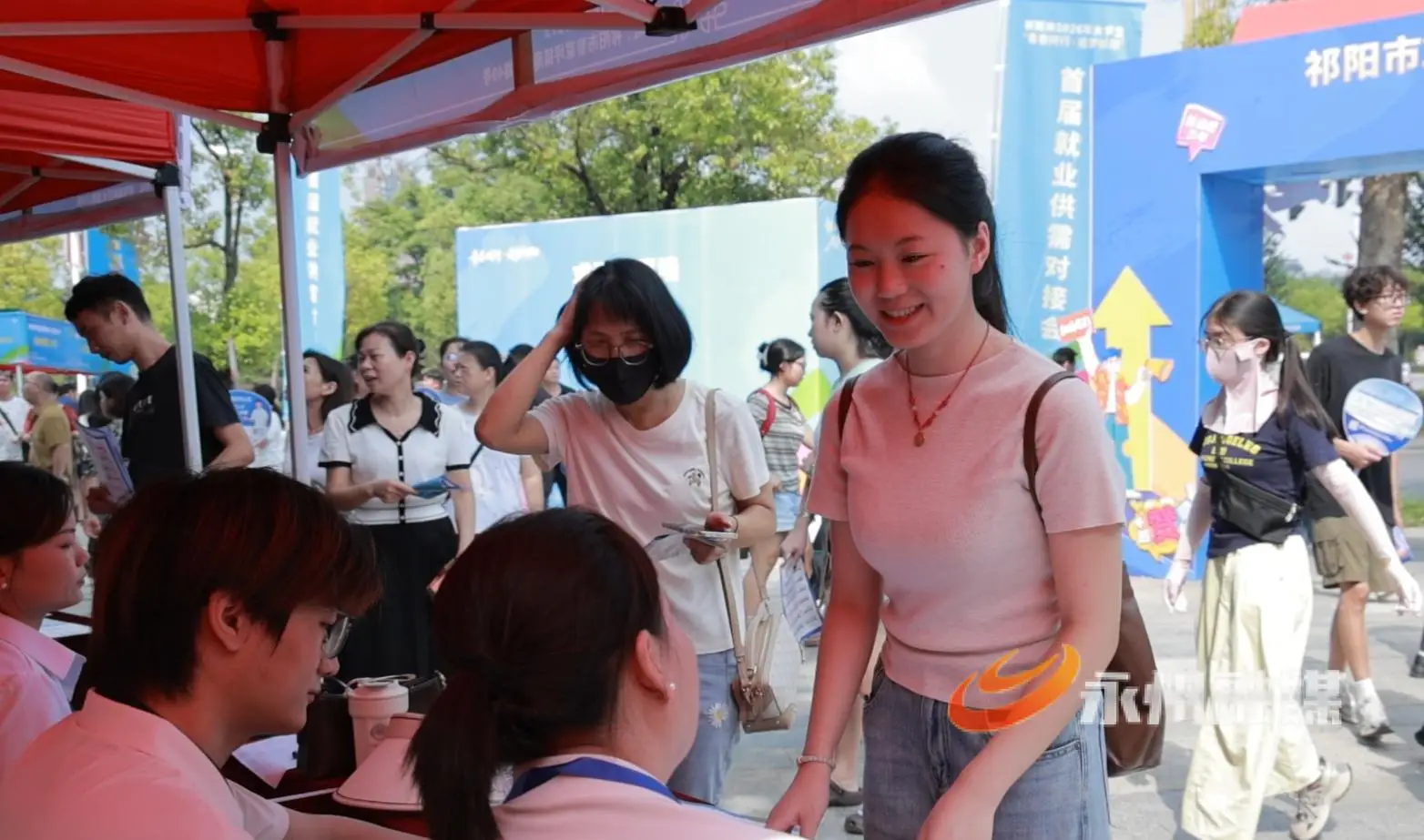 祁陽市首屆大學生就業供需對接會舉行