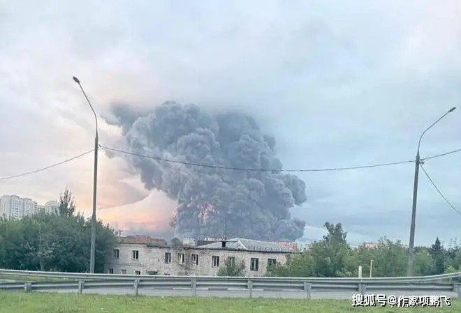 原創烏克蘭連續擊中莫斯科兩座物流中心！摧毀最大的野莓倉庫