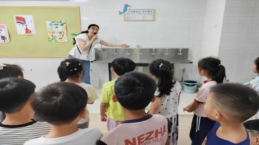滿“新”歡喜遇萌娃 啟航成長新徵程——安子小學2026級新生入學培訓圓滿落幕