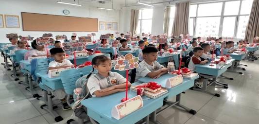 滿“新”歡喜遇萌娃 啟航成長新徵程——安子小學2026級新生入學培訓圓滿落幕
