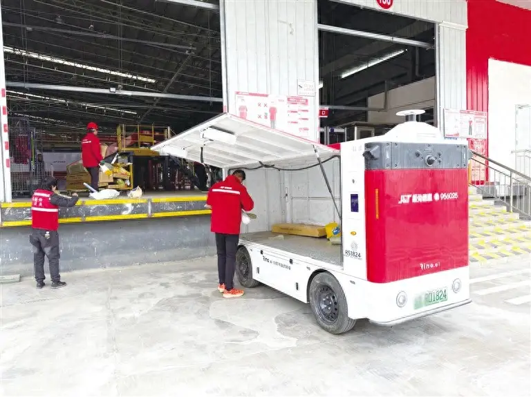 我市將投放約100臺無人快遞配送車